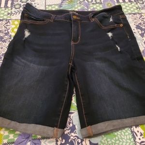 Women's Time and Tru Mid Rise Jean Shorts Size 14